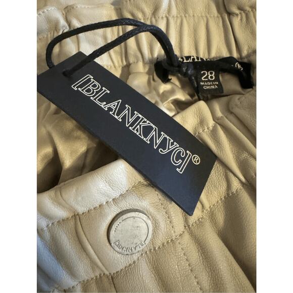 Blank NYC Women's Vegan Leather Scalloped Hem Track Shorts Size 28 NWT - Picture 9 of 10